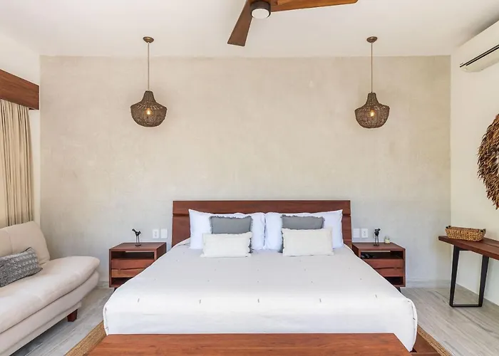 Ek'balam & Flamingo, Luxury Villas, Private Pool, Private Garden, Jacuzzi, 24h Security