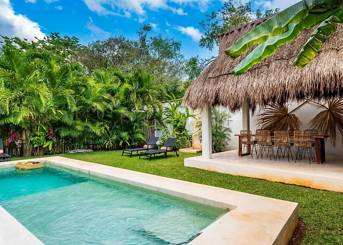 Ek'balam & Flamingo, Luxury Villas, Private Pool, Private Garden, Jacuzzi, 24h Security