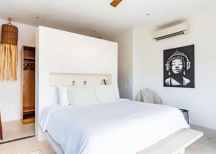 Ek'balam & Flamingo, Luxury Villas, Private Pool, Private Garden, Jacuzzi, 24h Security