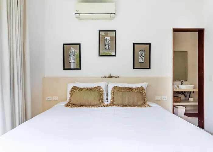 Ek'balam & Flamingo, Luxury Villas, Private Pool, Private Garden, Jacuzzi, 24h Security