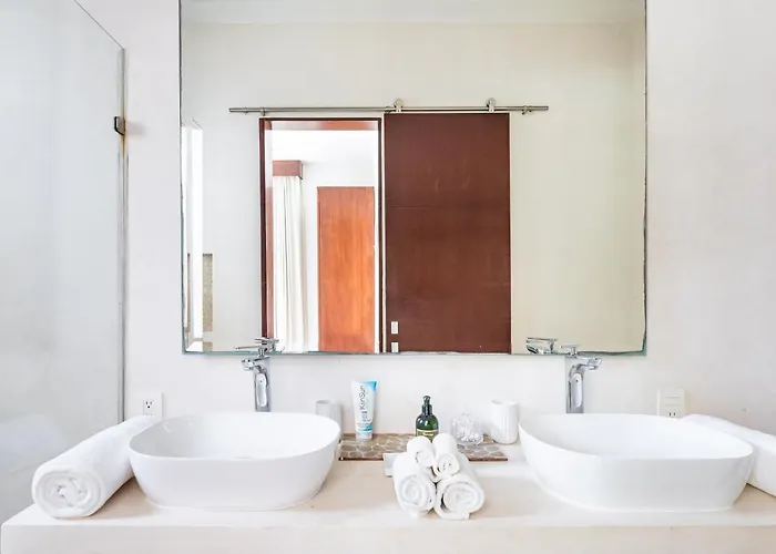 Ek'balam & Flamingo, Luxury Villas, Private Pool, Private Garden, Jacuzzi, 24h Security