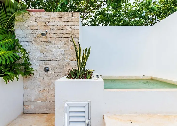 Ek'balam & Flamingo, Luxury Villas, Private Pool, Private Garden, Jacuzzi, 24h Security