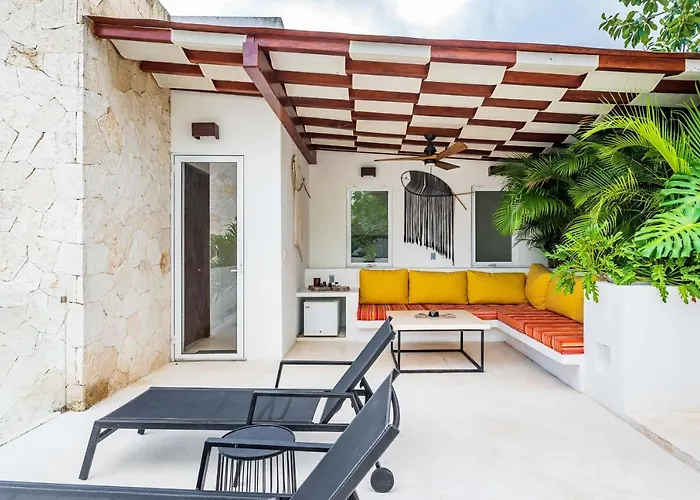 Ek'balam & Flamingo, Luxury Villas, Private Pool, Private Garden, Jacuzzi, 24h Security