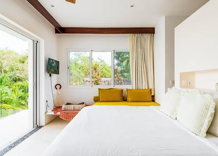 Ek'balam & Flamingo, Luxury Villas, Private Pool, Private Garden, Jacuzzi, 24h Security *