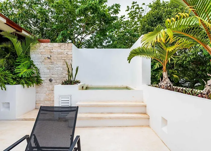 Ek'balam & Flamingo, Luxury Villas, Private Pool, Private Garden, Jacuzzi, 24h Security *